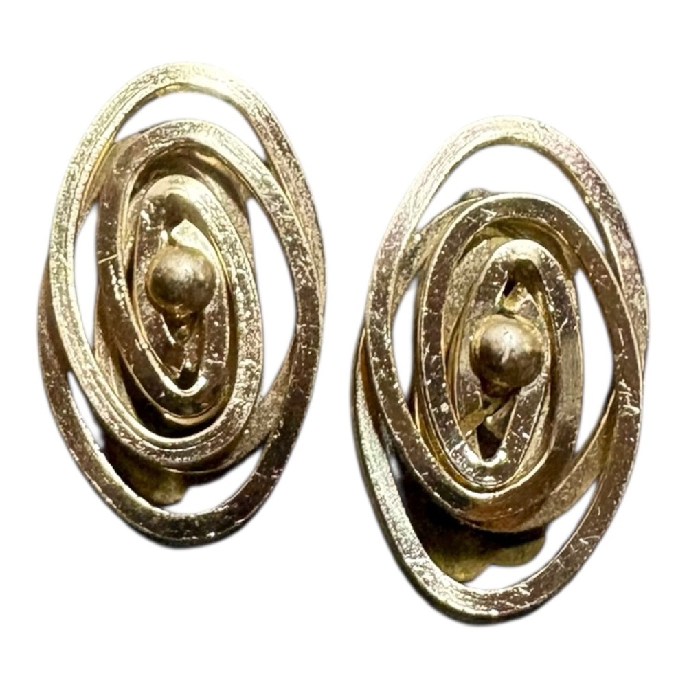 Elegant Vintage Gold-Tone Spiral Clip-on Earrings